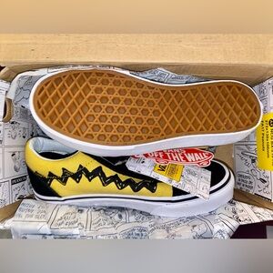 VANS PEANUTS NIB Tennis Shoes Size 2.5